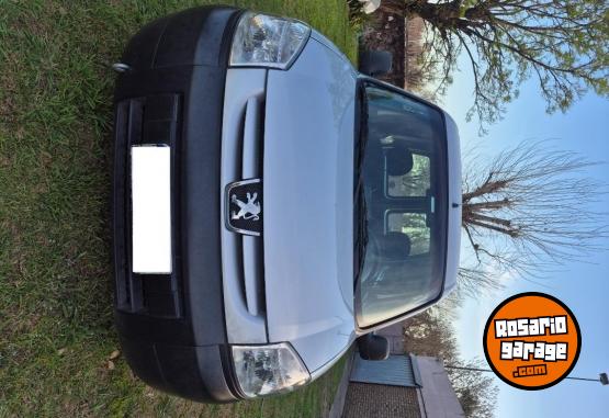 Utilitarios - Peugeot Partner 2016 Diesel 173350Km - En Venta