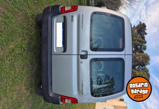 Utilitarios - Peugeot Partner 2016 Diesel 173350Km - En Venta