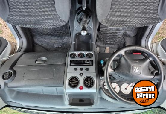 Utilitarios - Peugeot Partner 2016 Diesel 173350Km - En Venta