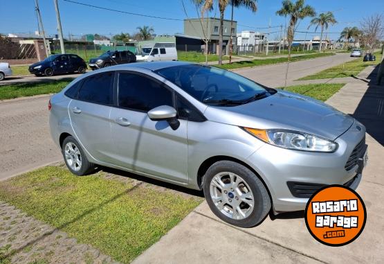 Autos - Ford Fiesta Kinetic 2014 Nafta 199000Km - En Venta
