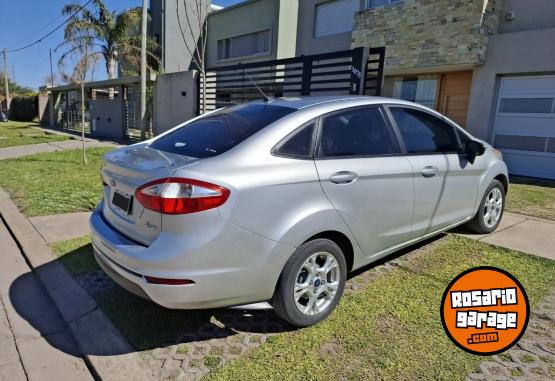 Autos - Ford Fiesta Kinetic 2014 Nafta 199000Km - En Venta