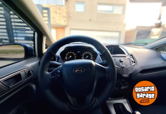 Autos - Ford Fiesta Kinetic 2014 Nafta 199000Km - En Venta
