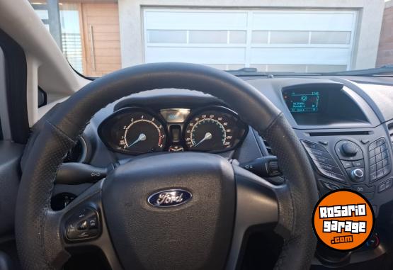 Autos - Ford Fiesta Kinetic 2014 Nafta 199000Km - En Venta