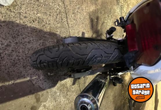 Motos - Honda Twister 250 2014 Nafta 25000Km - En Venta