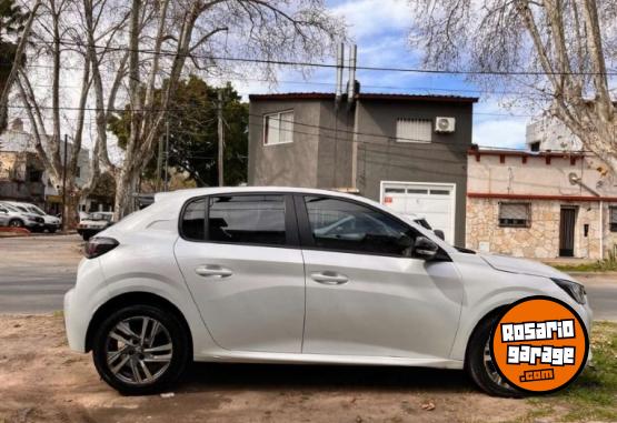 Autos - Peugeot 208 2021 Nafta 130000Km - En Venta