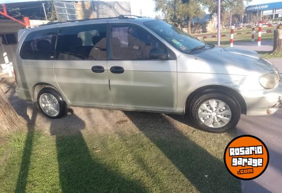 Autos - Kia Carnival 2000 Diesel 233000Km - En Venta