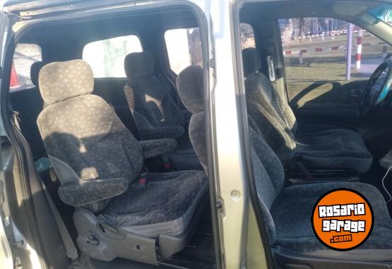 Autos - Kia Carnival 2000 Diesel 233000Km - En Venta