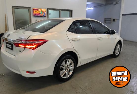 Autos - Toyota COROLLA XEI PACK MT 6TA 2015 Nafta 140000Km - En Venta