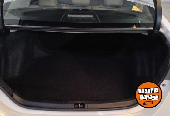 Autos - Toyota COROLLA XEI PACK MT 6TA 2015 Nafta 140000Km - En Venta