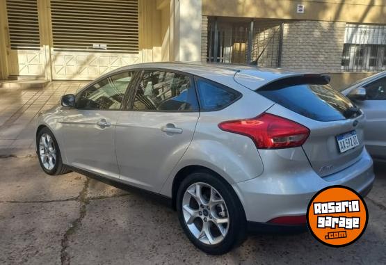 Autos - Ford FOCUS 5P 2.0 AT SE PLUs 2016 Nafta 123000Km - En Venta