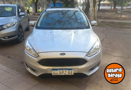 Autos - Ford FOCUS 5P 2.0 AT SE PLUs 2016 Nafta 123000Km - En Venta