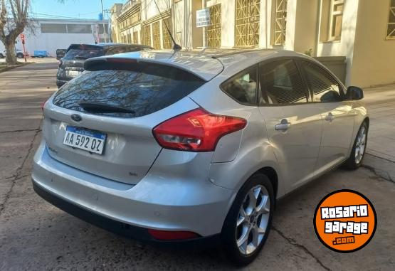 Autos - Ford FOCUS 5P 2.0 AT SE PLUs 2016 Nafta 123000Km - En Venta
