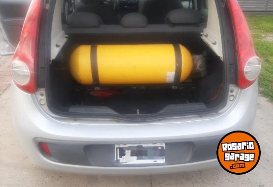 Autos - Fiat Palio Attrative 2012 GNC 144000Km - En Venta