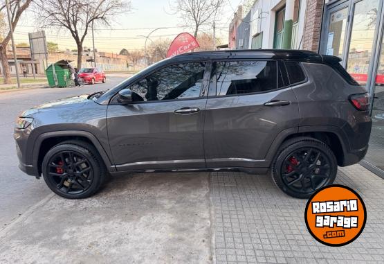 Camionetas - Jeep Compass BLACKHAWK 2026 Nafta 7000Km - En Venta