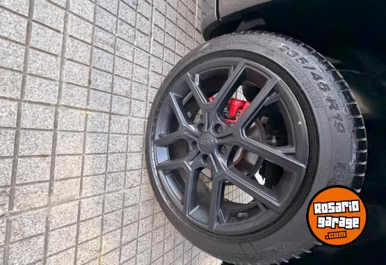 Camionetas - Jeep Compass BLACKHAWK 2026 Nafta 7000Km - En Venta