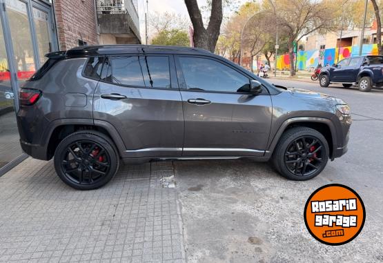 Camionetas - Jeep Compass BLACKHAWK 2026 Nafta 7000Km - En Venta
