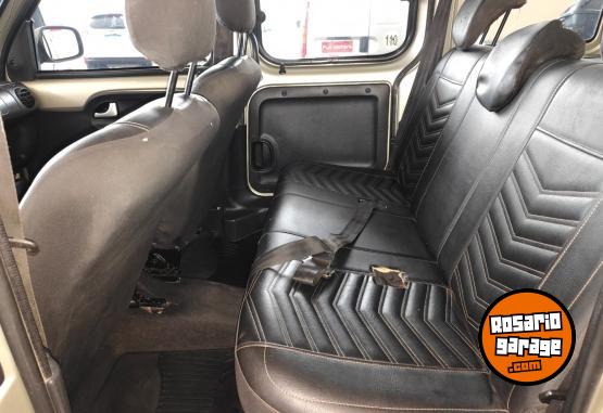Utilitarios - Renault kangoo 2015 GNC 114400Km - En Venta