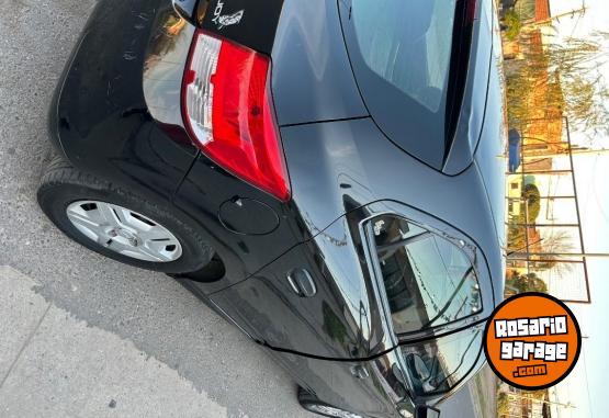 Autos - Chevrolet Ónix joy 2017 Nafta 148000Km - En Venta