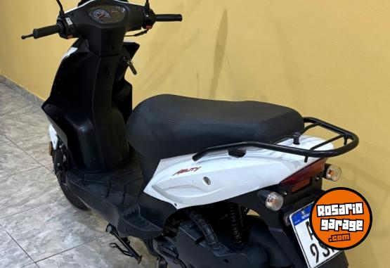 Motos - Kymco Agility 2023 Nafta 8600Km - En Venta