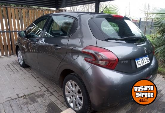 Autos - Peugeot 208 2018 Nafta 141350Km - En Venta