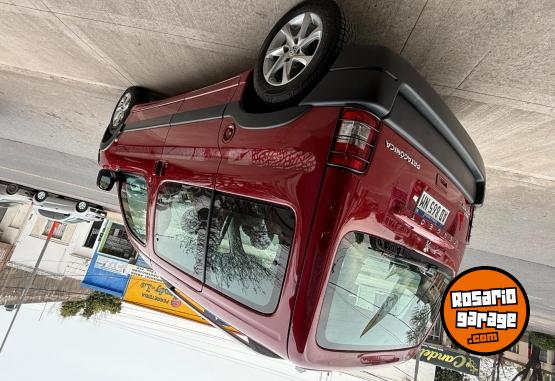 Utilitarios - Peugeot Partner 2019 Diesel 27000Km - En Venta