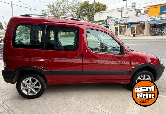 Utilitarios - Peugeot Partner 2019 Diesel 27000Km - En Venta