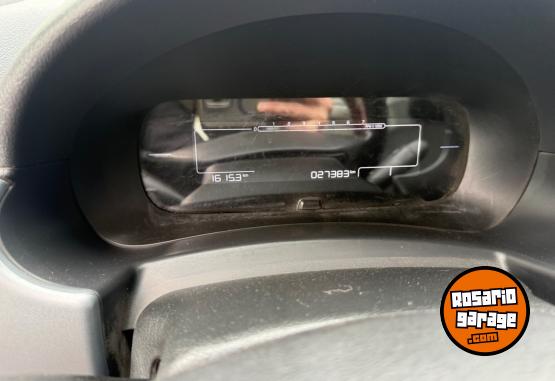 Utilitarios - Peugeot Partner 2019 Diesel 27000Km - En Venta