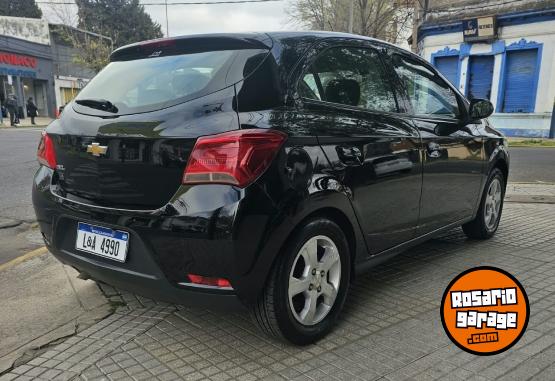 Autos - Chevrolet ONIX LT+ 1.4N 2019 GNC 110000Km - En Venta