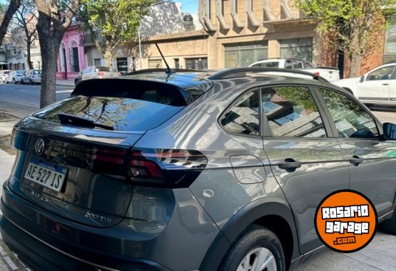 Autos - Volkswagen Nivus 2021 Nafta 40000Km - En Venta
