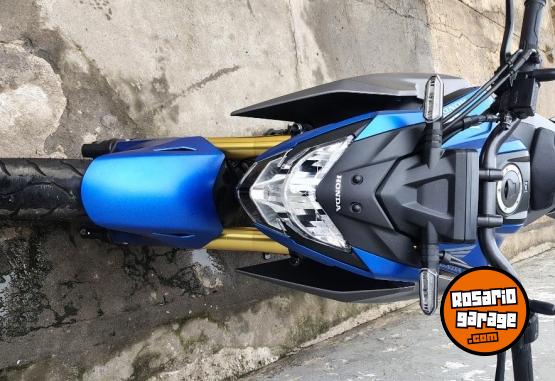 Motos - Honda CB300 2025 Nafta 4070Km - En Venta