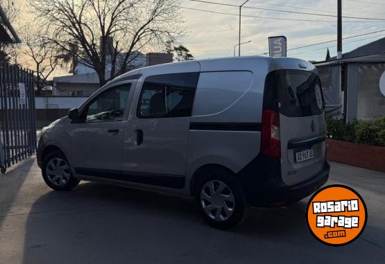 Utilitarios - Renault kANGOO 2019 Nafta 80000Km - En Venta