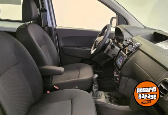 Utilitarios - Renault Kangoo Stepway 2026 Nafta 0Km - En Venta