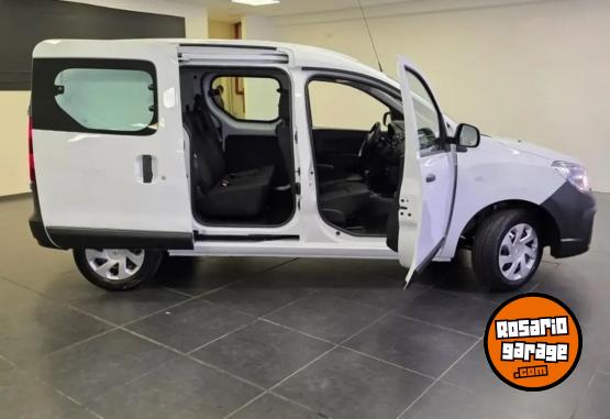 Utilitarios - Renault Kangoo Stepway 2026 Nafta 0Km - En Venta