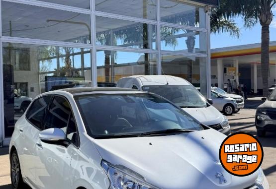 Autos - Peugeot 208 2013 Nafta 137000Km - En Venta