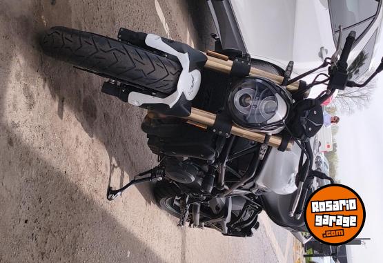 Motos - Benelli 752S 2023 Nafta 20000Km - En Venta