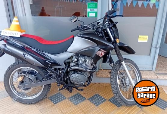 Motos - Zanella Zr150 2017 Nafta 20000Km - En Venta