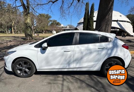 Autos - Chevrolet Cruze 1,4 turbo cuero 2022 Nafta 63000Km - En Venta