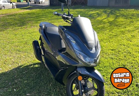 Motos - Honda PCX 2024 Nafta 7200Km - En Venta