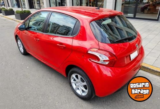 Autos - Peugeot 208 2014 Nafta 100000Km - En Venta