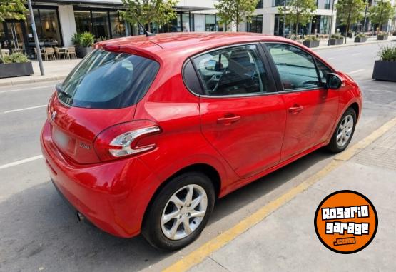Autos - Peugeot 208 2014 Nafta 100000Km - En Venta