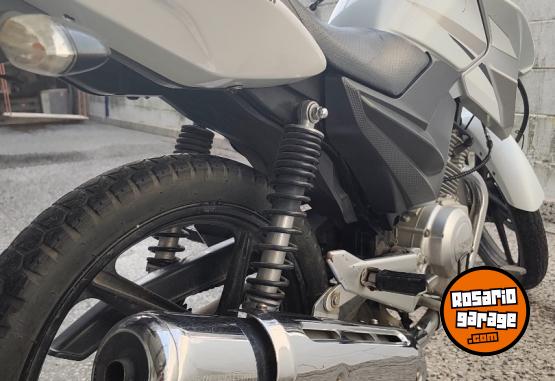 Motos - Yamaha YBR Z 2017 Nafta 21619Km - En Venta