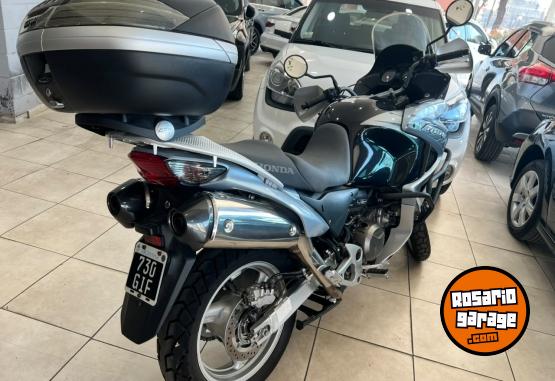 Motos - Honda Varadero 1000 2010 Nafta 7500Km - En Venta