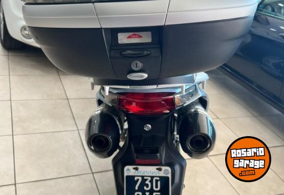 Motos - Honda Varadero 1000 2010 Nafta 7500Km - En Venta
