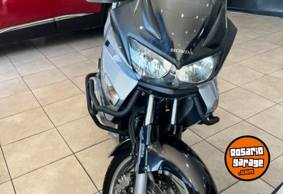 Motos - Honda Varadero 1000 2010 Nafta 7500Km - En Venta