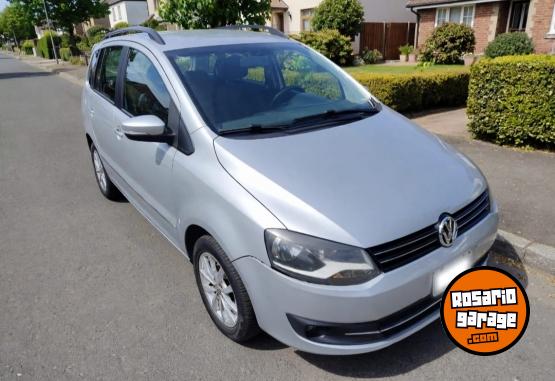 Autos - Volkswagen SURAN 2013 Nafta 135000Km - En Venta