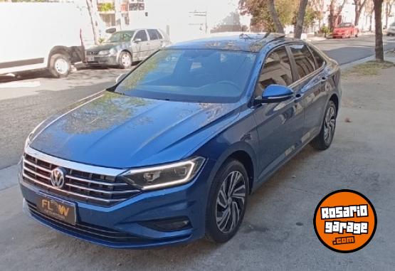 Autos - Volkswagen Vento Highline 2021 Nafta 84000Km - En Venta
