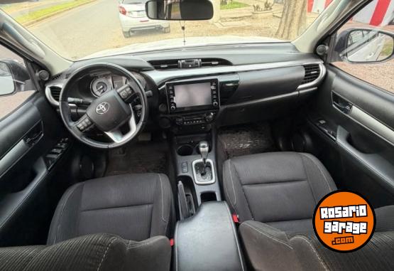 Autos - Toyota HILUX SRV 2023 Diesel 70000Km - En Venta