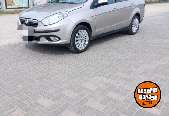 Autos - Fiat Grand siena 2012 Nafta 125000Km - En Venta