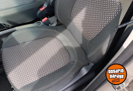 Autos - Fiat Grand siena 2012 Nafta 125000Km - En Venta