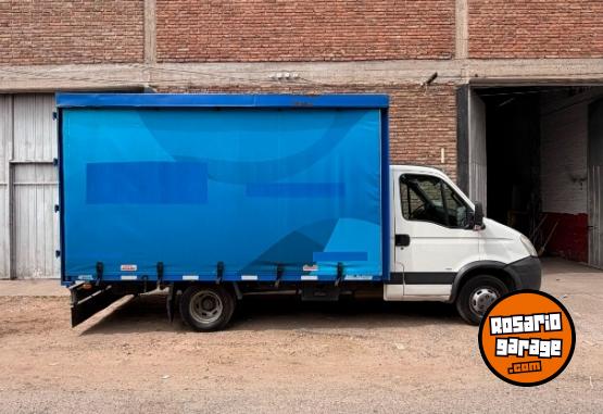 Utilitarios - Iveco Daily 2014 Diesel 278000Km - En Venta